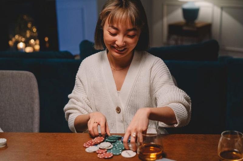 rút tiền xóc đĩa